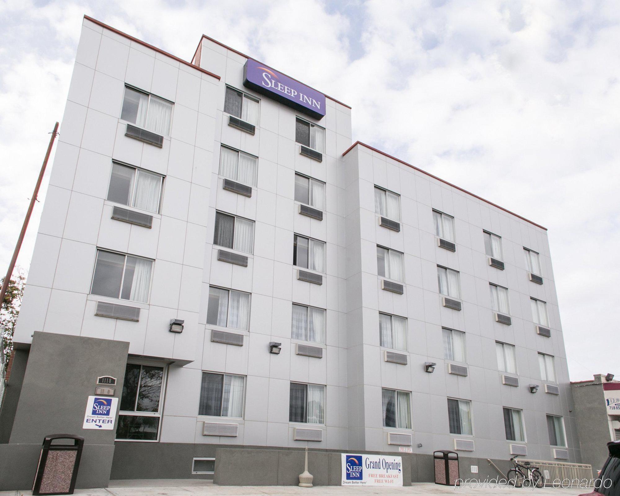 Days Inn By Wyndham Brooklyn Borough Park Nova York Exterior foto